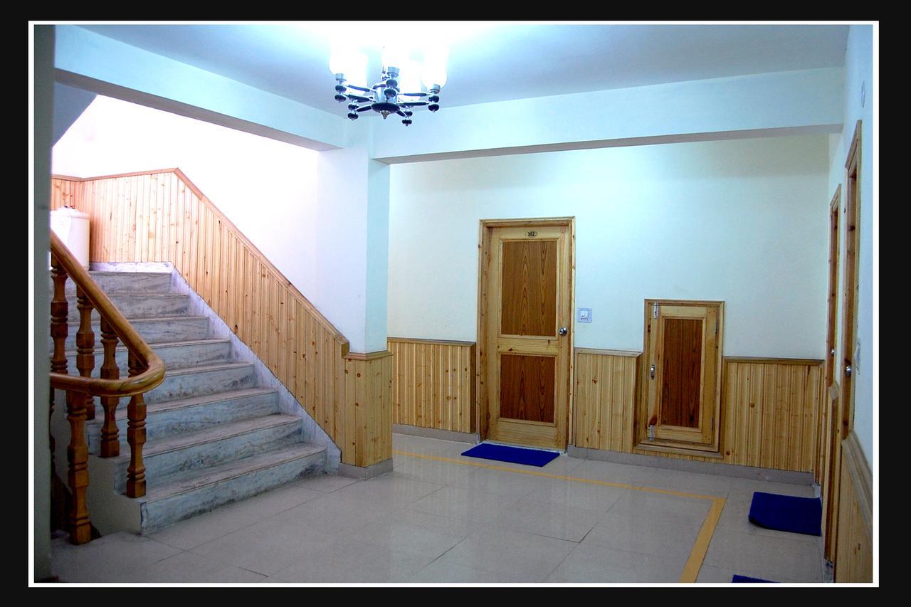Hotel Nitesh Manāli Εξωτερικό φωτογραφία